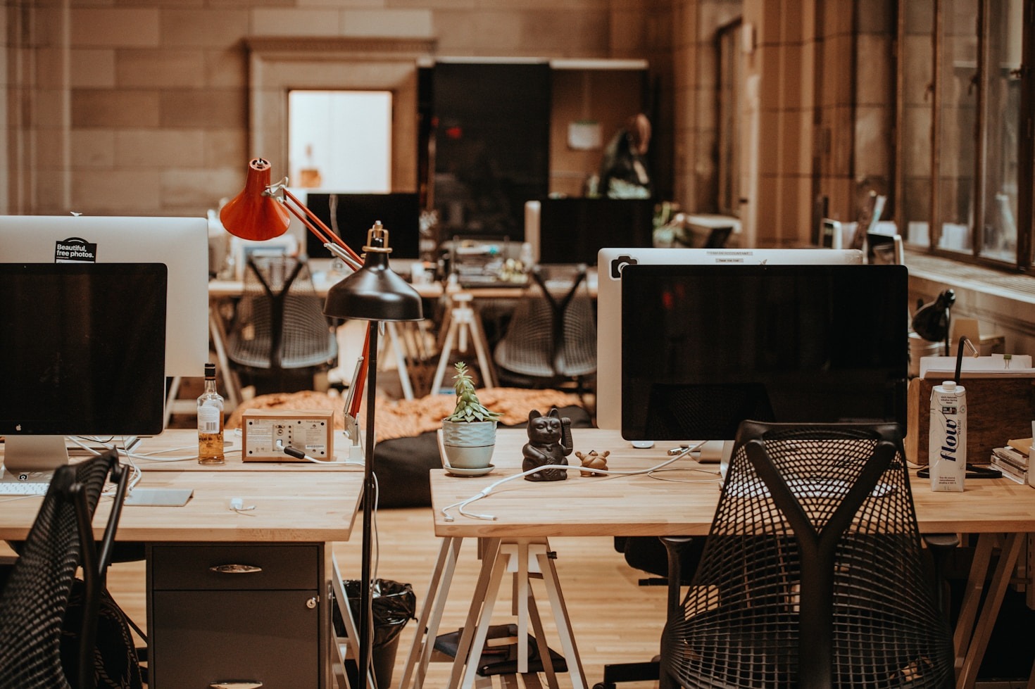 Mastering Digital Services in a Competitive Market